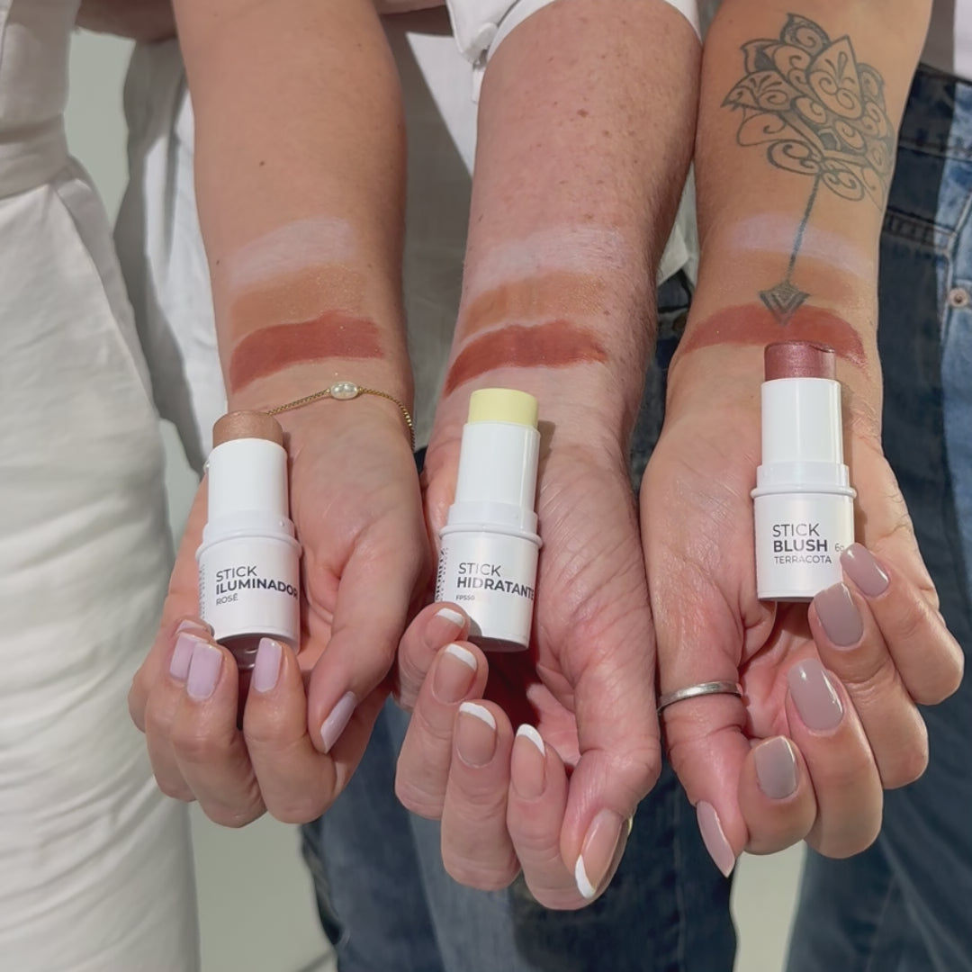 mid(1).mp4__PID:6bdbf675-32cd-481e-b4f0-89bd4cdef56d